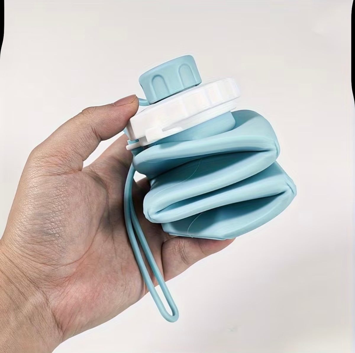 Collapsible Silicone Travel Water Bottle – Leak-Proof, Foldable 550ml
